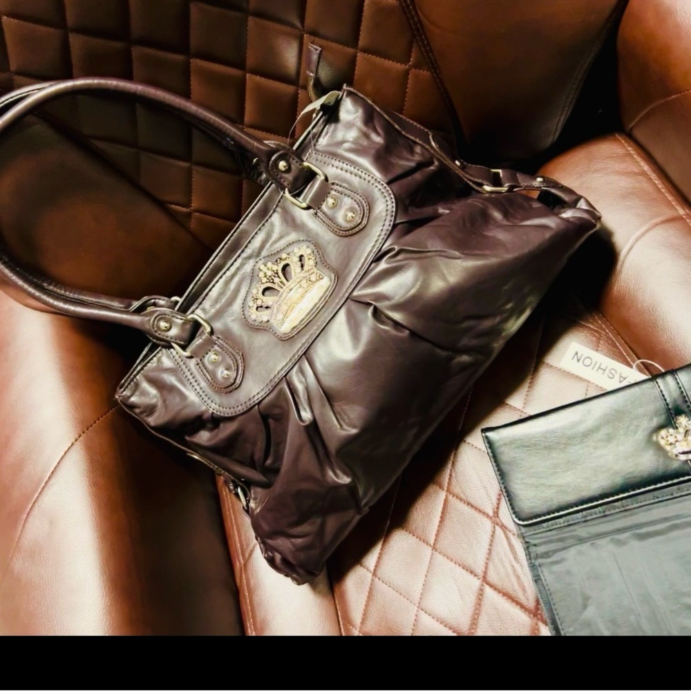 BIG SALE!!! NWT 2 Set Women's Shoulder Bag with Crown Detail & Wallet to Match